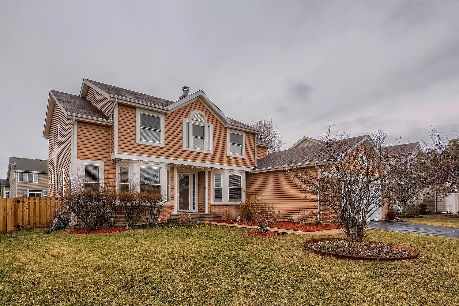 2214 Miramar Ln photo 1