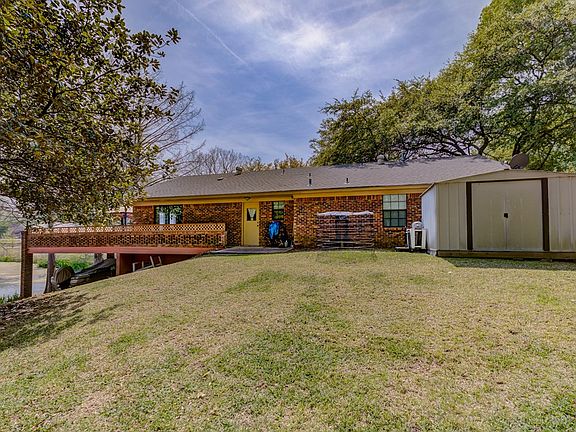 5th image of 800 Belva Dr