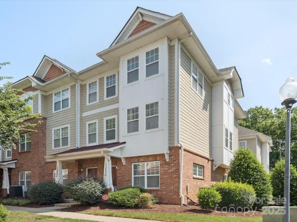 1236 Taliesin Ct, Charlotte, NC 28204