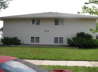 212 N State St APT 2, Aberdeen, SD 57401