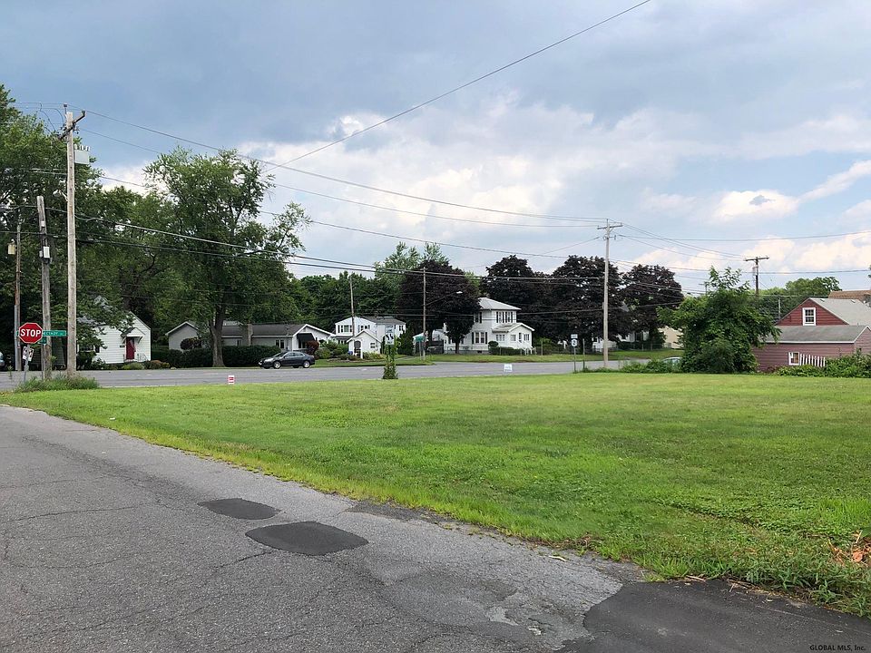 1st image of 2 Lindbergh Dr