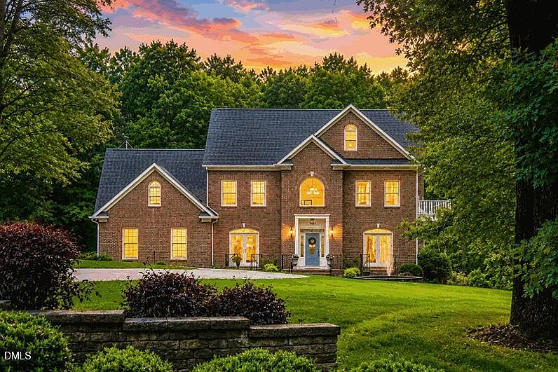 1st image of 7433 Tynewind Dr