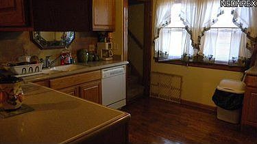 5th image of 953 E 237th St