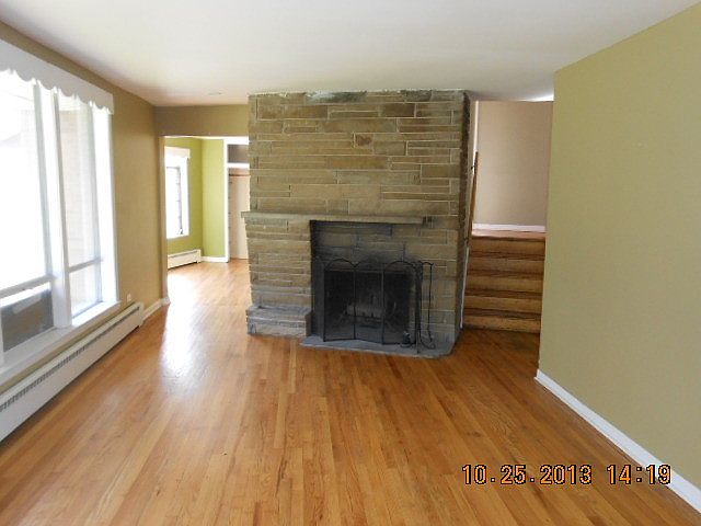 1st image of 318 Vanna Ct
