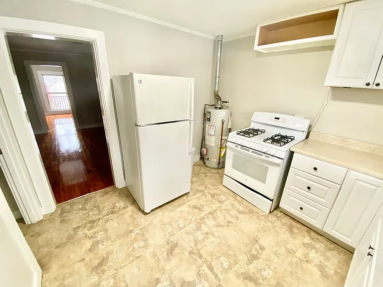 95 W Elm St #5 — Photo 9