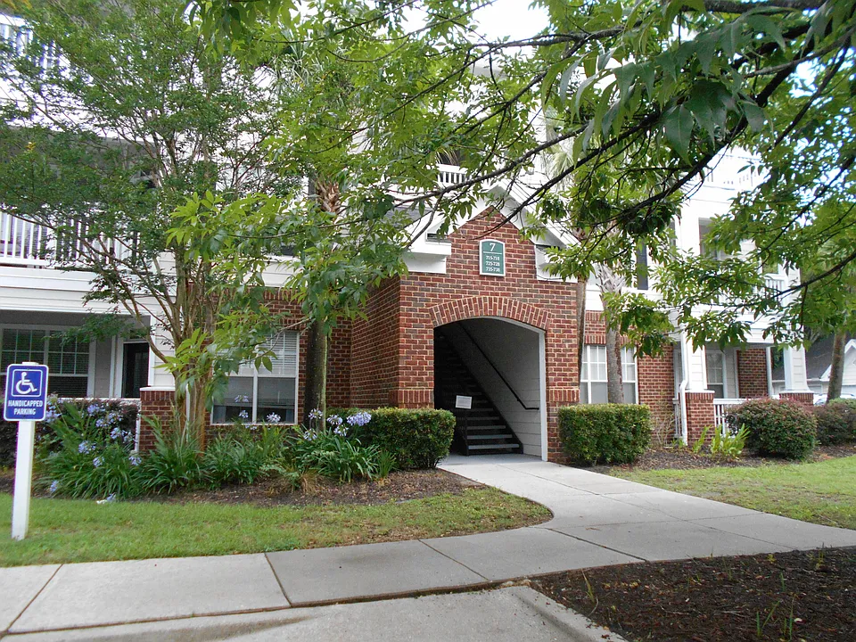 45 Sycamore Ave #738
