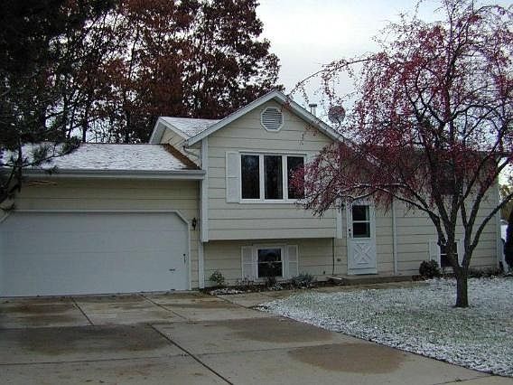 2nd image of 250 Willow Dr