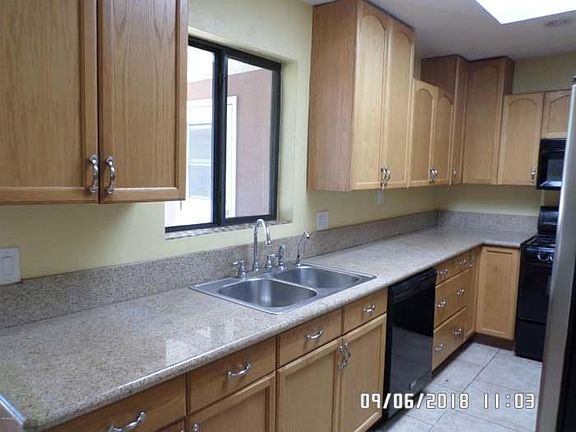 4th image of 2646 E Keswick Cir #15