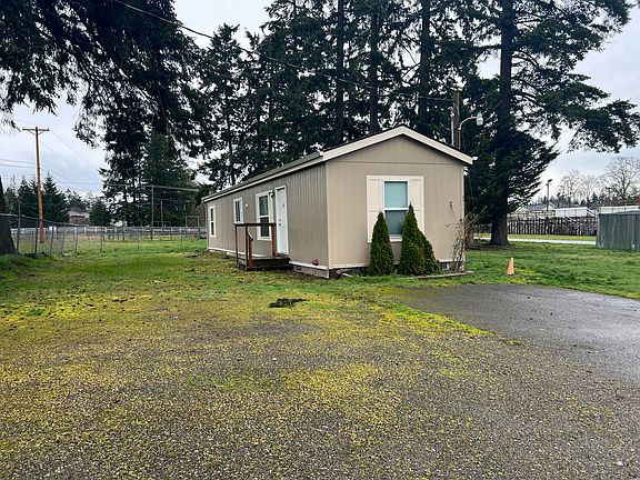 2nd image of 17812 14th Ave E