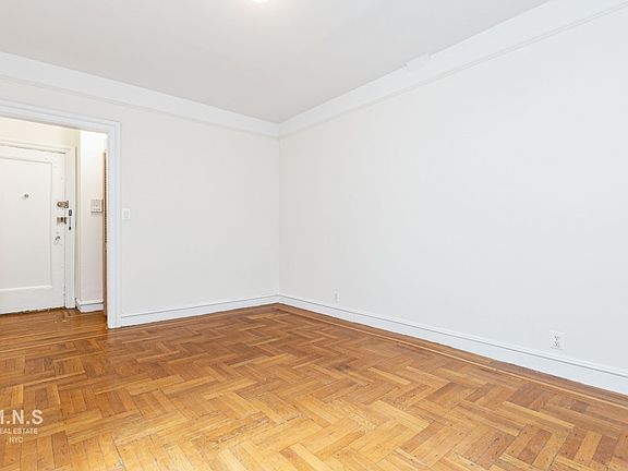 4th image of 20 Seaman Ave APT 1I