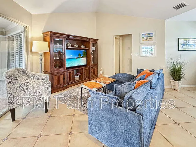 1127 E Seminole Ave #8A — Photo 11