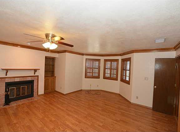 5th image of 1340 James Kelley Dr