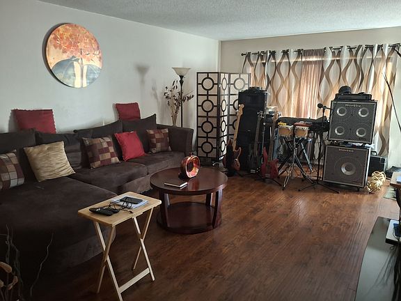 4th image of 4019 W 142nd St APT D