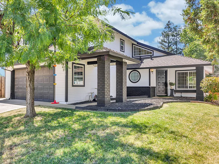 8024 Caymus Dr — Photo 58