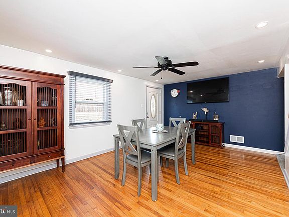 4th image of 2015 E Dutton Mill Rd