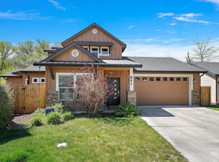 857 N River Path Ln, Boise, ID 83703