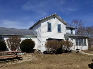 7003 N Fox Rd, Janesville, WI 53548