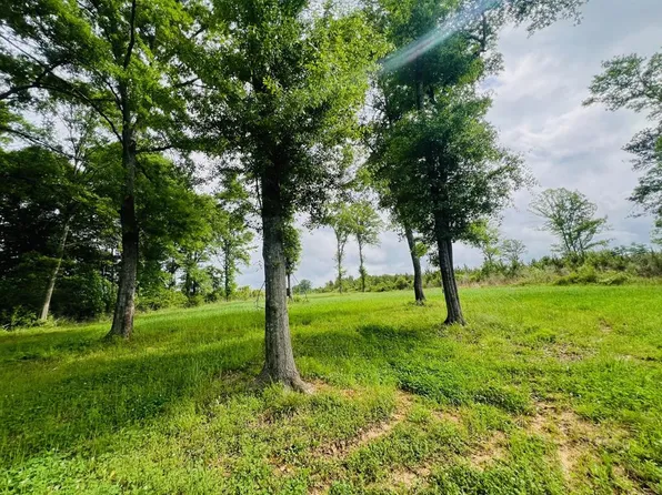 Jewell Dr, McComb, MS 39648