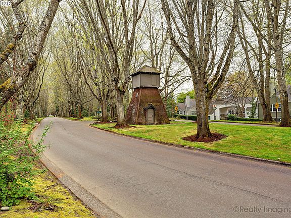 3rd image of 8230 SW Woodbridge Ct #16