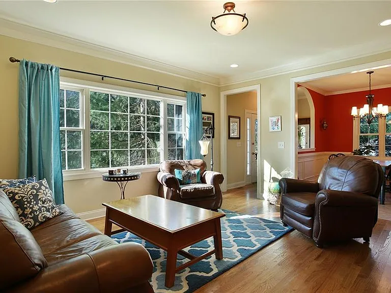 1084 Country Ln NE — Photo 5
