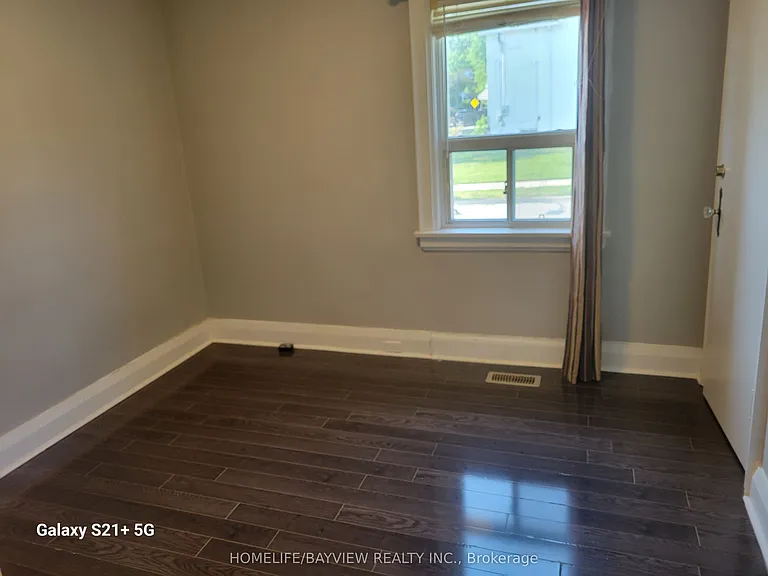 275 Main St N — Photo 9