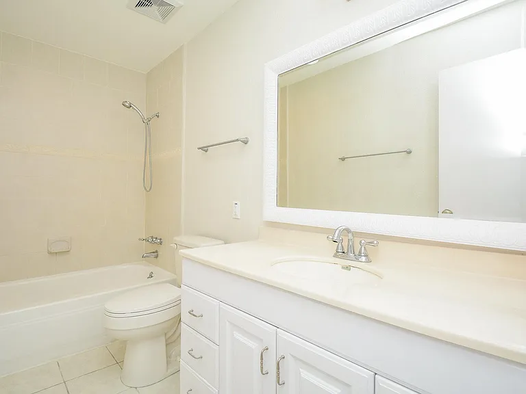 13282 Trail Hollow Dr — Photo 21