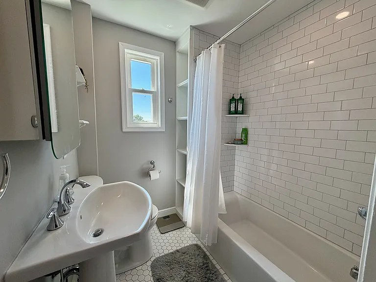472 Olympic Ave — Photo 20
