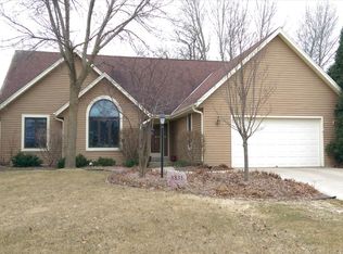 8831 W Travis Ln, Franklin, WI 53132