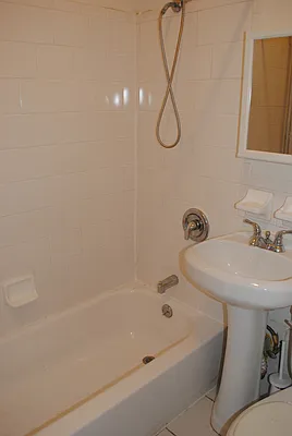 Rented by Smart NY Realty LLC | media 2