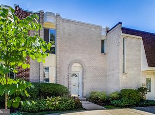 8320 N Brook Ln, Bethesda, MD 20814