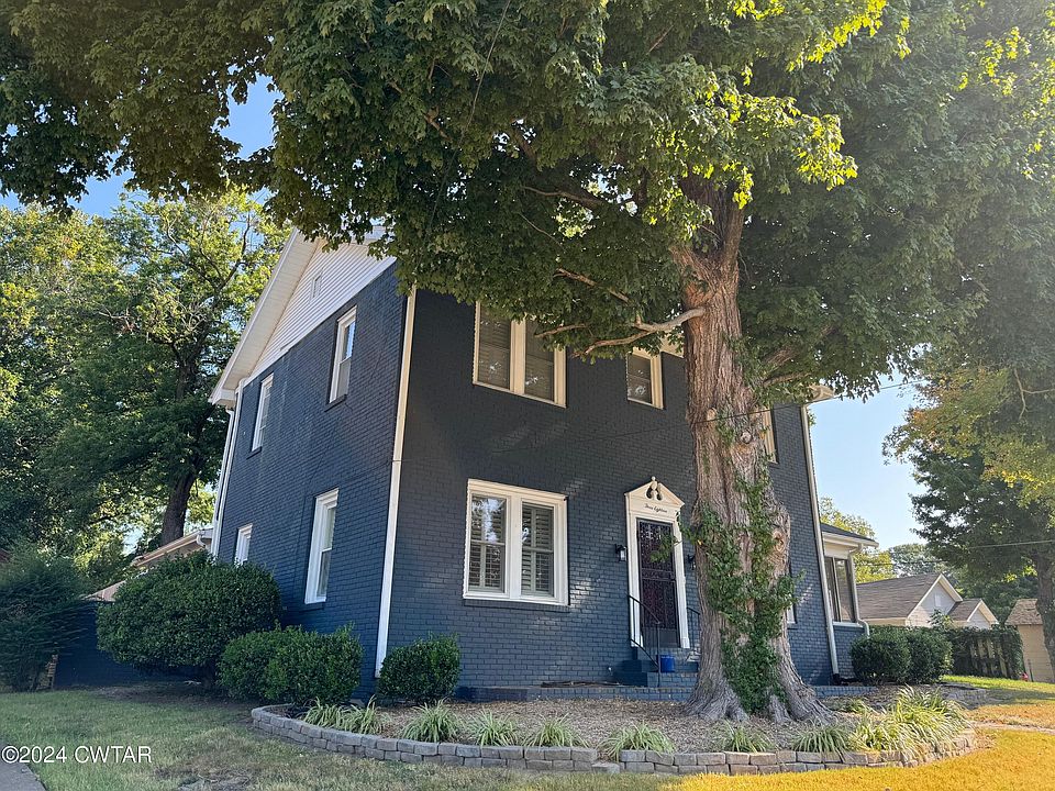 1st image of 318 College St