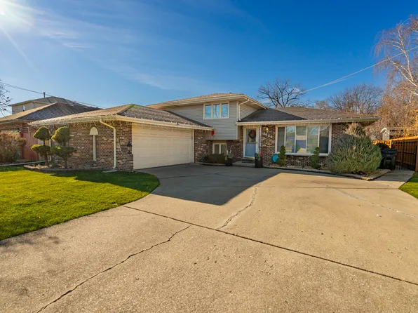 7326 S Octavia Ave, Bridgeview, IL 60455