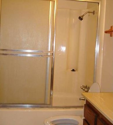 4th image of 701 Pope Dr APT A