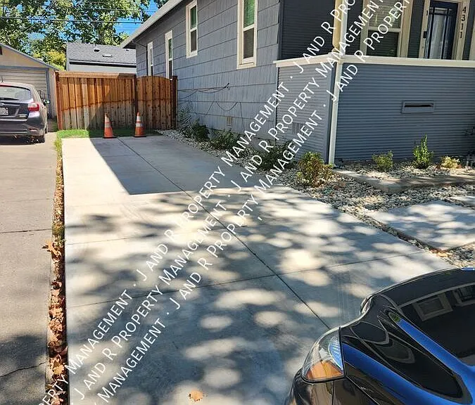 4311 V St #2 — Photo 16