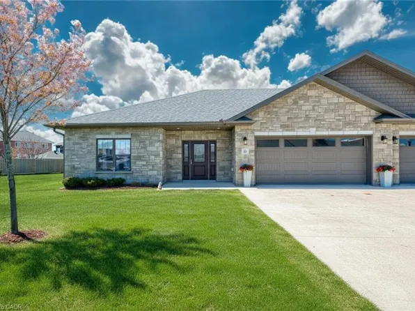 1050 Waterloo St #10, Saugeen Shores, ON N0H 2C3