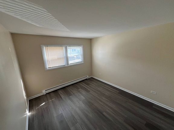 2nd image of 5645 Edge Lake Dr #1W