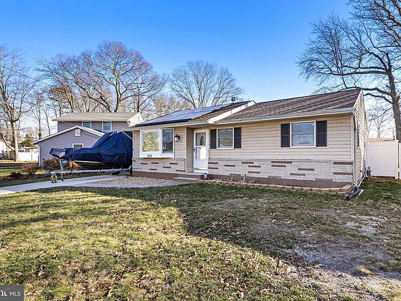 4th image of 303 Lake Champlain Dr