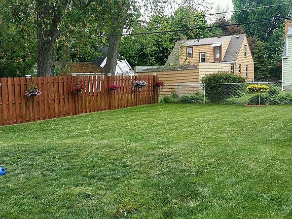5th image of 1588 Kensington Ave