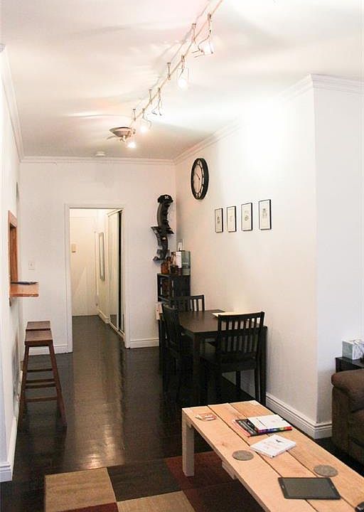 1st image of 130 E 18th St APT 1L