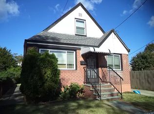 225-15 113th Ave, Queens Village, NY 11429