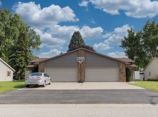 2748 W Parkmoor Ct, Appleton, WI 54914