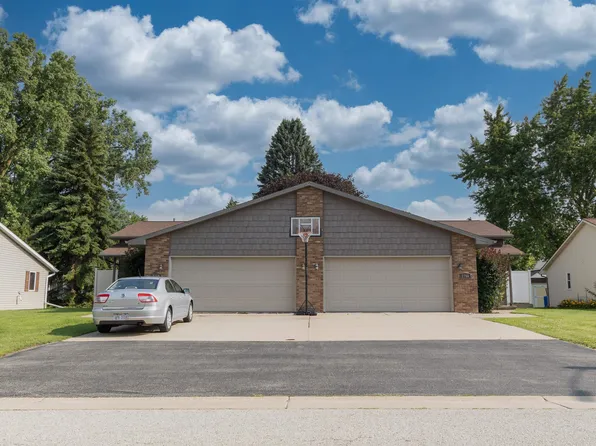 2748 W Parkmoor Ct, Appleton, WI 54914