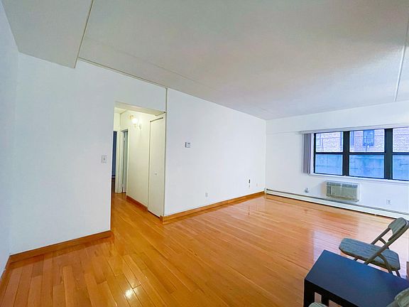 2nd image of 14720 35th Ave #2