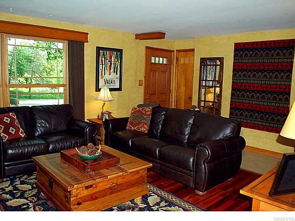 5th image of 637 Oakridge Dr