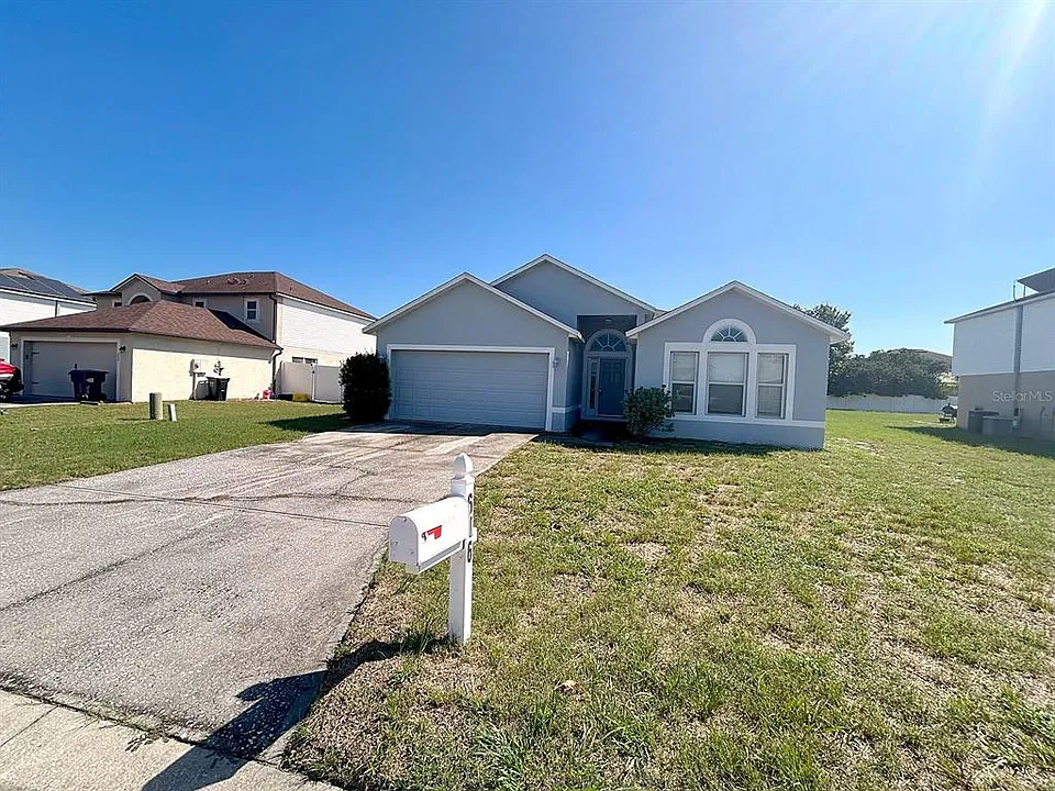 616 Sunway Ln
