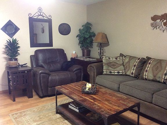 5th image of 28 S Dewey Ln
