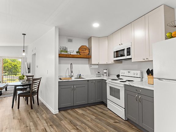 4th image of 2719 W Reservoir Blvd