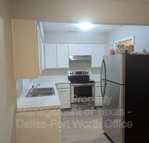 819 Betty Ct #B — Photo 7