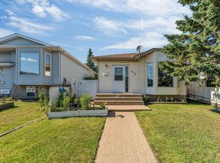 274 Kirkwood Ave NW, Edmonton, AB T6L 5A8