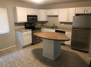 11532 Las Ladera Dr, Florissant, MO 63033